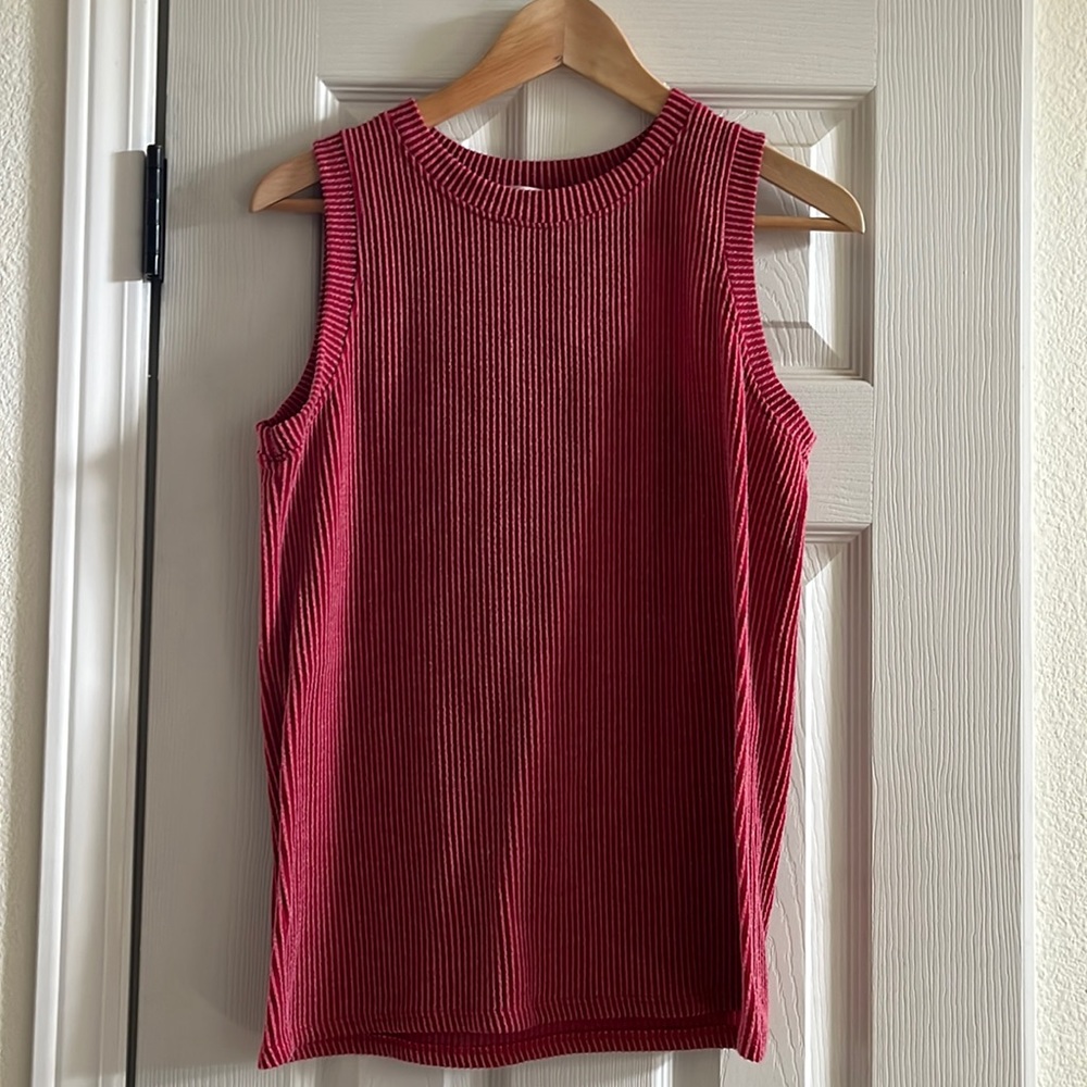 Ribbed tank